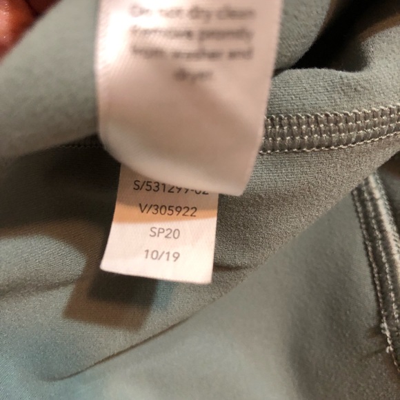 Athleta Salutation Stash Pocket 7/8 Tight Leggings Sage Green - Picture 13 of 13